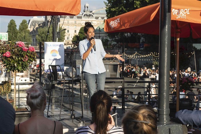 Lire la suite à propos de l’article Comedy Club