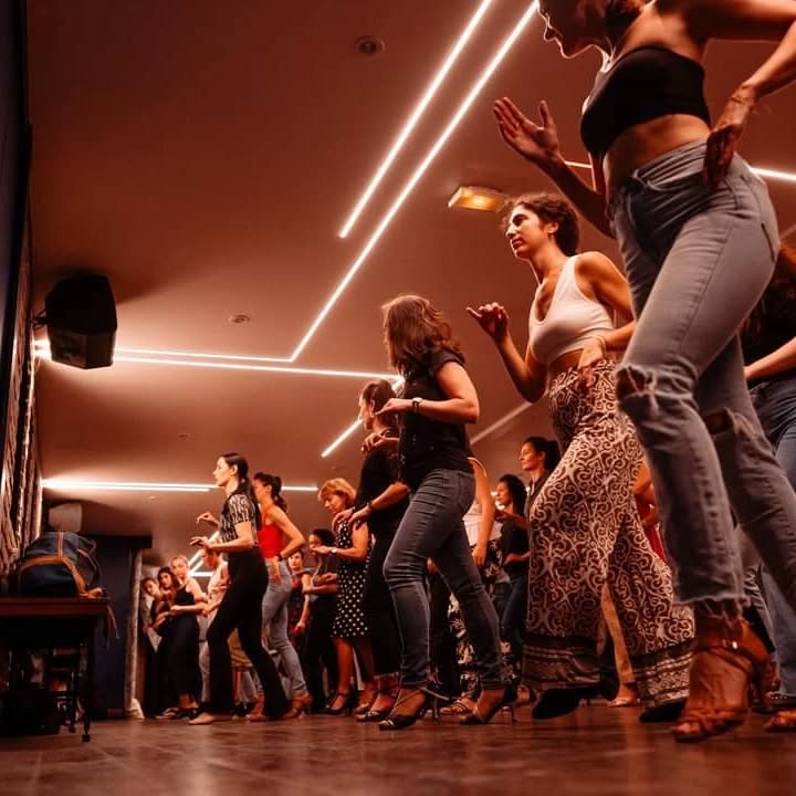 Lire la suite à propos de l’article Cours et Soirée Salsa Bachata
